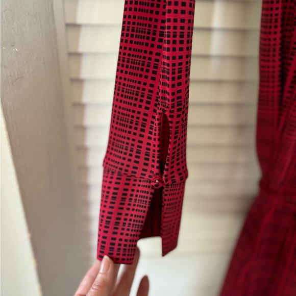 Ann Taylor Red w/ Navy Blue Long Sleeve Wrap Dress - Classic Look. NWT Size 4 - Picture 4 of 4